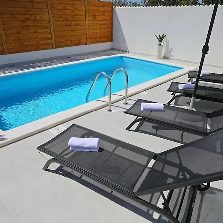 Luxury Petra With Private Pool Apartment