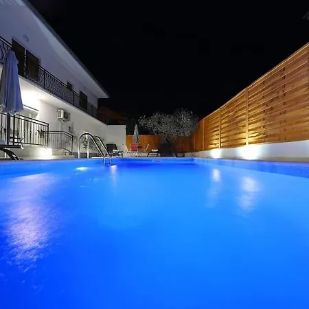 Luxury Petra With Private Pool Apartment Zadar