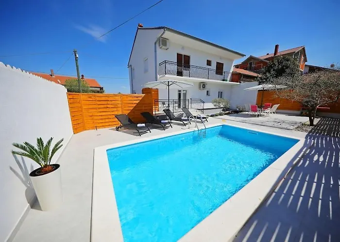 Luxury Petra With Private Pool Apartament