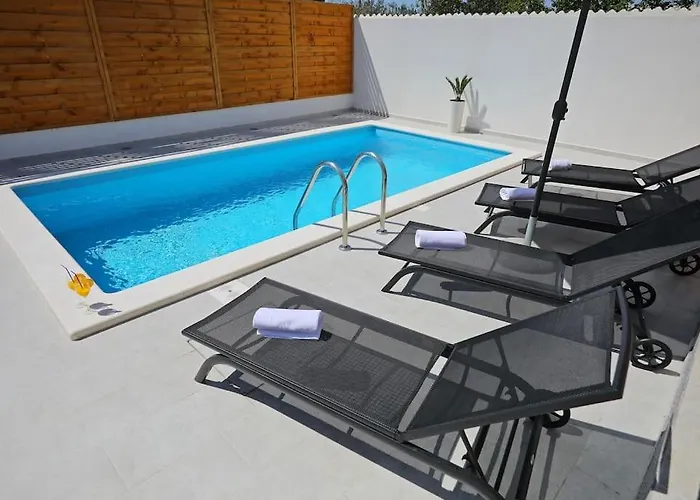 Luxury Petra With Private Pool Apartament