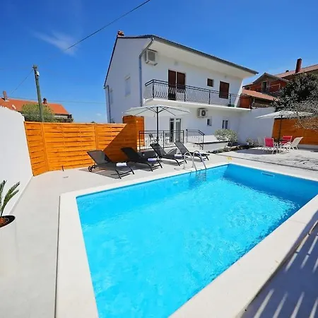 Luxury Petra With Private Pool 아파트