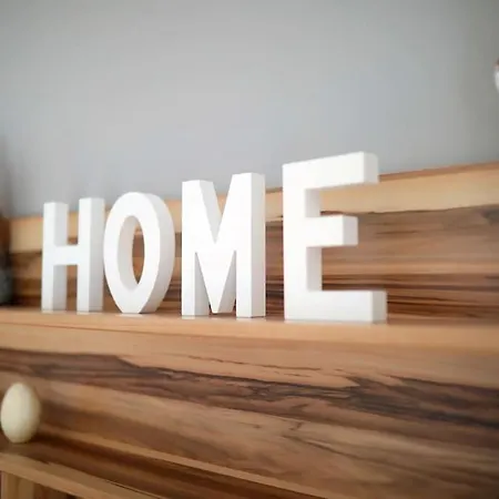 Luxury Petra With Private Pool 자다르