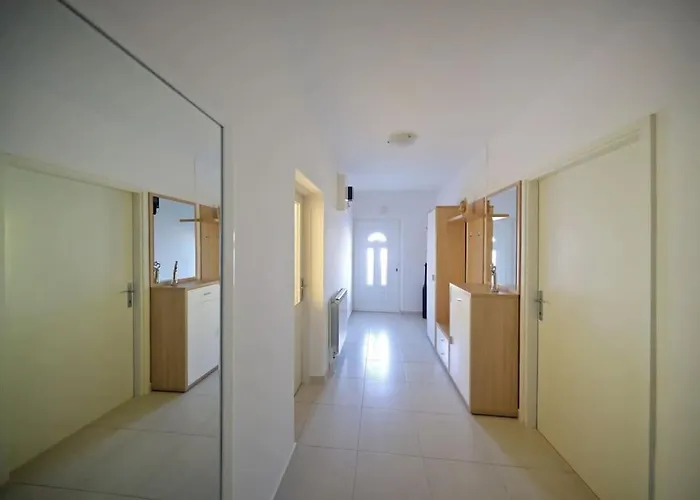 Апартаменты Luxury Petra With Private Pool Задар