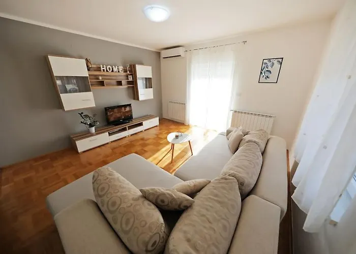 Апартаменты Luxury Petra With Private Pool Задар