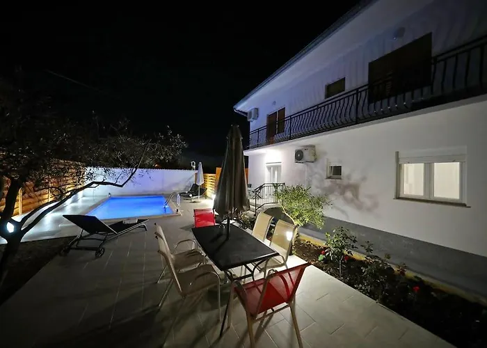 Luxury Petra With Private Pool Апартаменты Задар