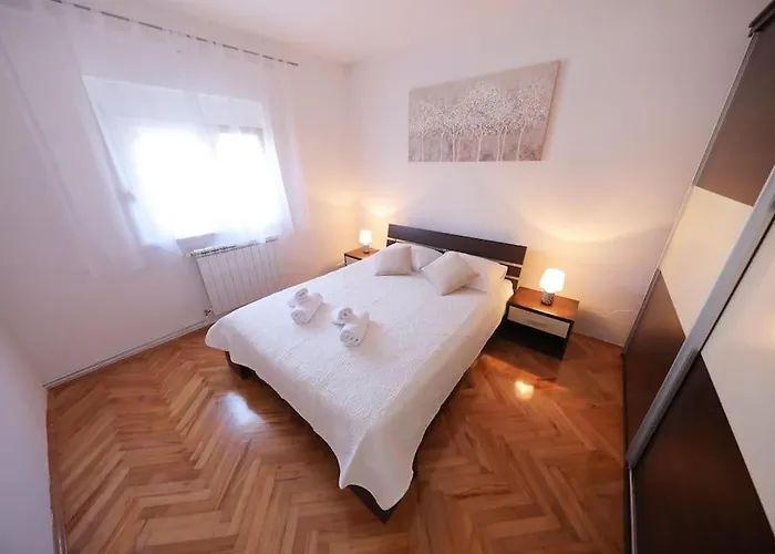 Luxury Petra With Private Pool Задар