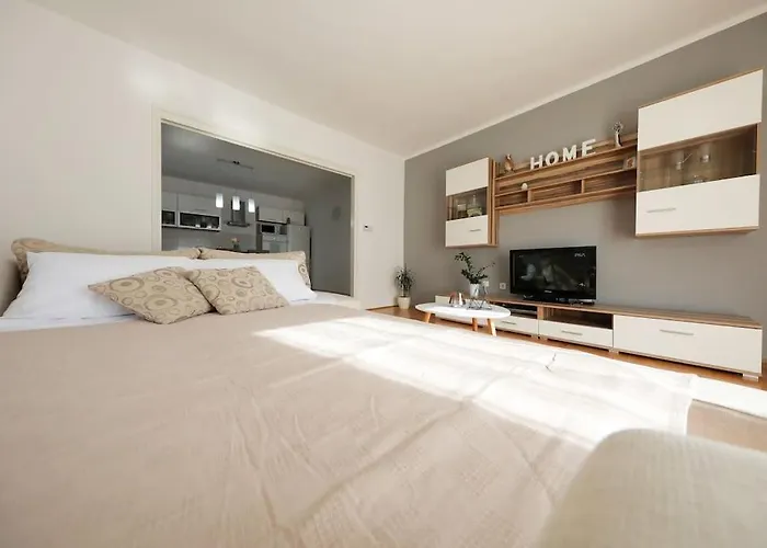 Luxury Petra With Private Pool Задар