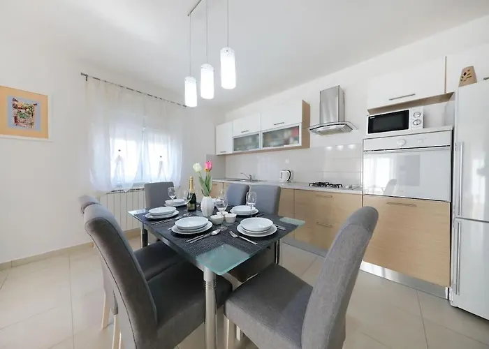 Luxury Petra With Private Pool Задар