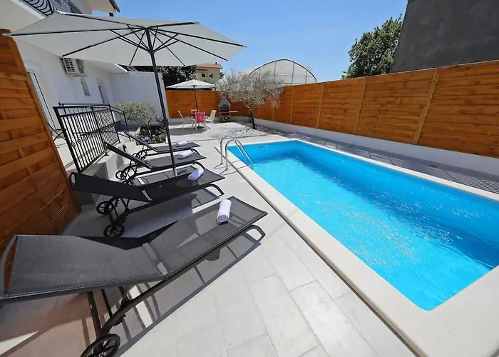 Luxury Petra With Private Pool * Задар