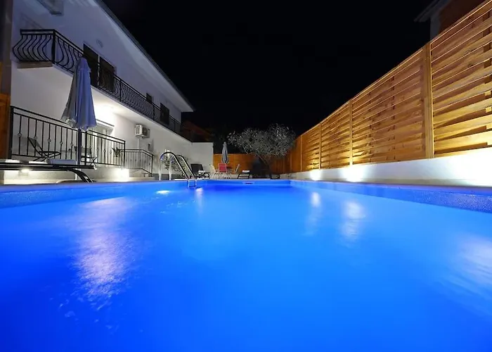 Luxury Petra With Private Pool Апартаменты Задар